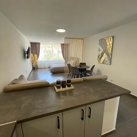 Cozy, Modern Studio Apartment Callao Salvaje